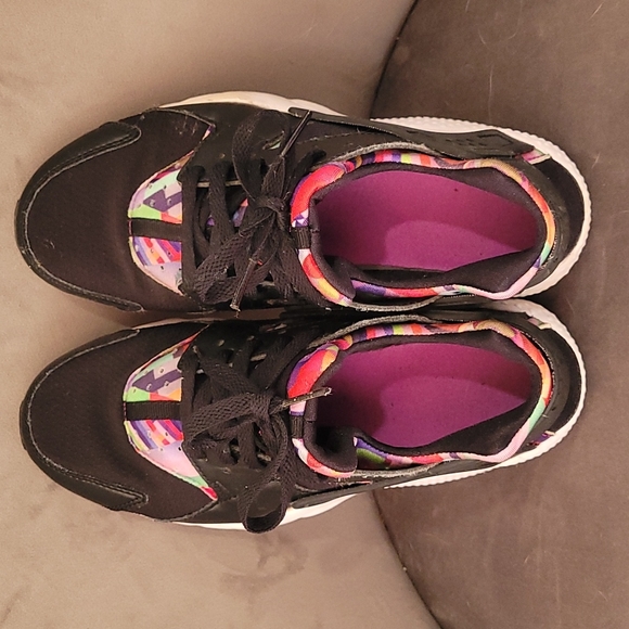 Nike Huarache - Picture 2 of 6